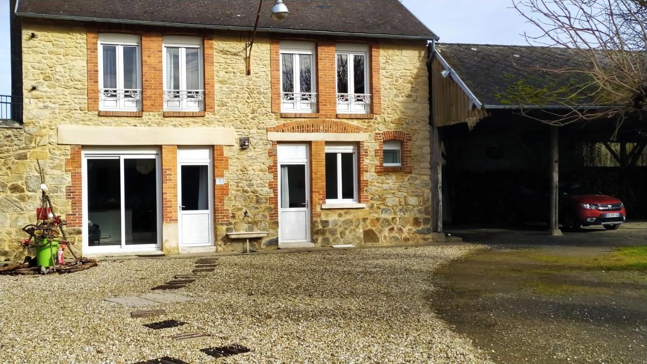 Domaine De La Caure Villa Bussiere-Dunoise Exterior foto